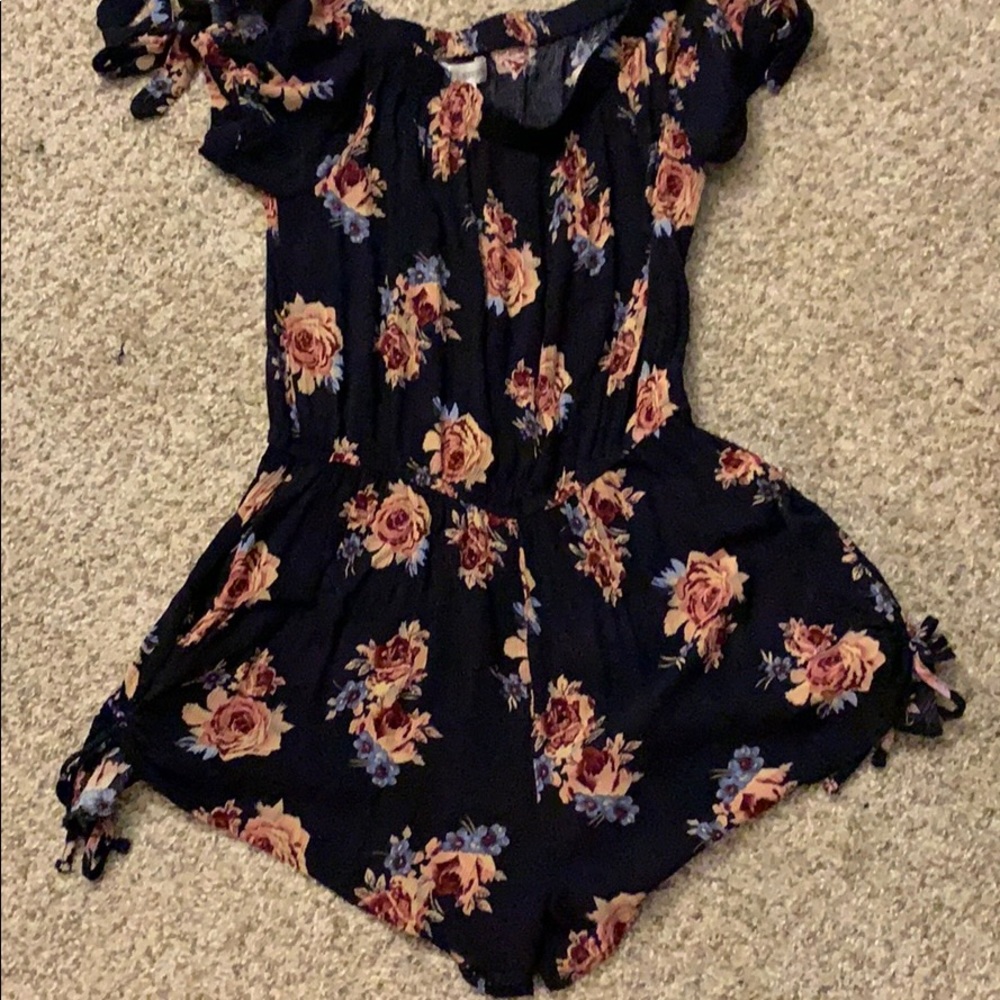 Romper - Picture 3 of 3